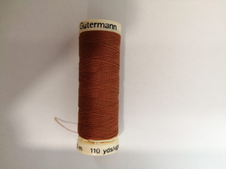 ΚΛΩΣΤΗ ΜΑΣΟΥΡΑΚΙ GUTERMANN 100% POLYESTER 448 (ΚΑΦΕ)